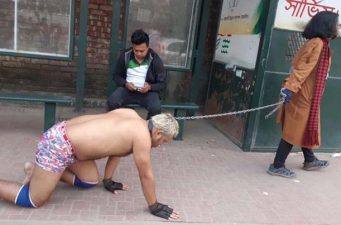 বাংলাদেশে ‘মানব কুকুর’, মিশ্র প্রতিক্রিয়া