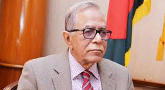 সাবেক রাষ্ট্রপতি মধ্যরাতে দেশ ছাড়লেন
