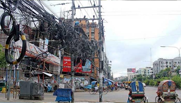 দেশে কাল থেকে ৩ ঘণ্টা বন্ধ থাকবে ডিস-ইন্টারনেট, বাড়ছে ভোগান্তি