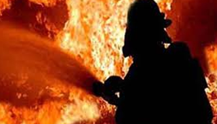 আলফাডাঙ্গায় ভয়াবহ অগ্নিকাণ্ডে ৪ দোকান ভস্মীভূত