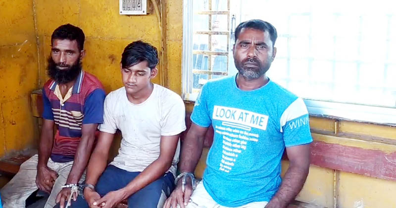 বিদেশী জাহাজ থেকে ডিজেল পাচার: কোস্টগার্ডের হাতে ৩ চোরকারবারী আটক