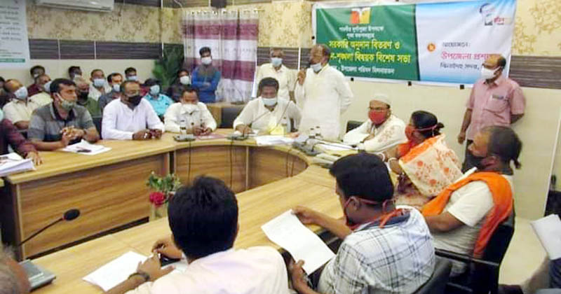 ঝিনাইদহে পূজামন্ডপে অনুদান বিতরণ ও আইনশৃঙ্খলা বিষয়ক সভা অনুষ্ঠিত