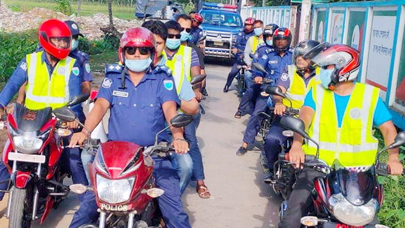 পুলিশ মহড়া দিয়ে শ্রীমঙ্গলে ডাকাতি প্রতিরোধের আগাম বার্তা