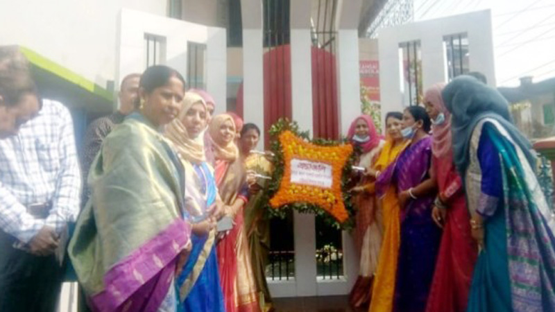 মৌলভীবাজারে মডেল সরকারী প্রাথমিক বিদ্যালয়ের শহীদ মিনারের উদ্বোধন