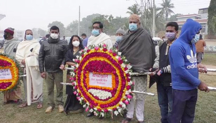 মৌলভীবাজারে মাইন বিস্ফোরণে নিহত ২৪ মুক্তিযোদ্ধার বেদীতে ফুল দিয়ে শ্রদ্ধা