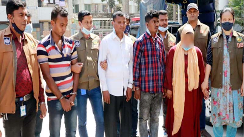 রাজশাহীতে ভূয়া ডিবি পরিচয়ে অপহরণ, চাঁদা আদায় চক্রের ৪ সদস্য গ্রেফতার