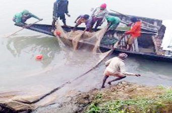 জগন্নাথপুরে উন্মুক্ত জলমহাল সাব-লীজ, লক্ষ লক্ষ টাকার বানিজ্য