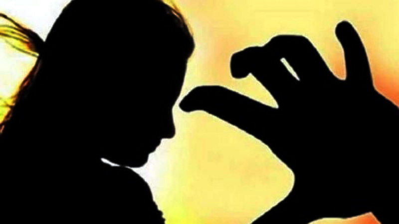বরগুনায় ত্রান দেওয়ার নাম করে নারীকে ধর্ষণ