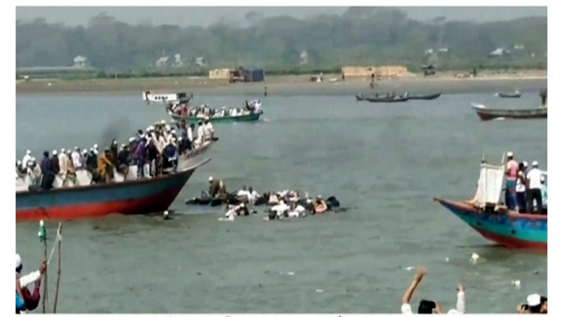 চরমোনাই থেকে ফেরার পথে কীর্তনখোলায় ট্রলার ডুবি ঘটনা ঘটে