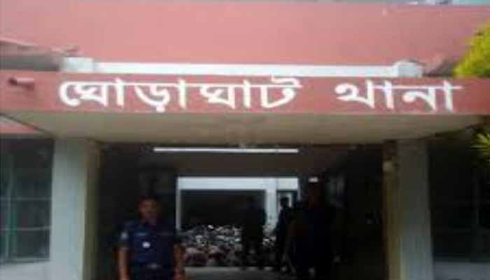 ঘোড়াঘাটে চালককে ছুরিকাঘাত করে মাইক্রোবাস ছিনতাই, ছিনতাইকারী আটক