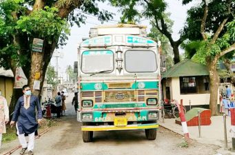 হিলি স্থলবন্দর দিয়ে করোনা কালিন সময়ে বেড়েছে পণ্য রফতানি  