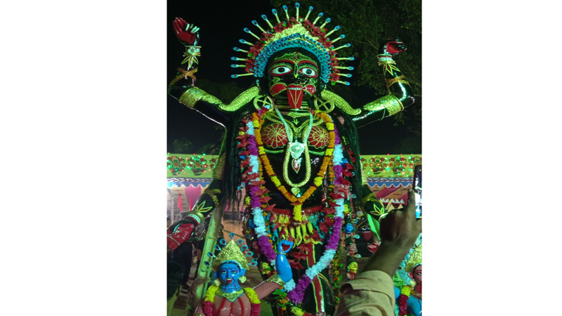 প্রতিবছরের ন্যায় বগুড়ার শিবগঞ্জে এবারও মধুগঞ্জেশ্বরী কালীপূজা অনুষ্ঠিত