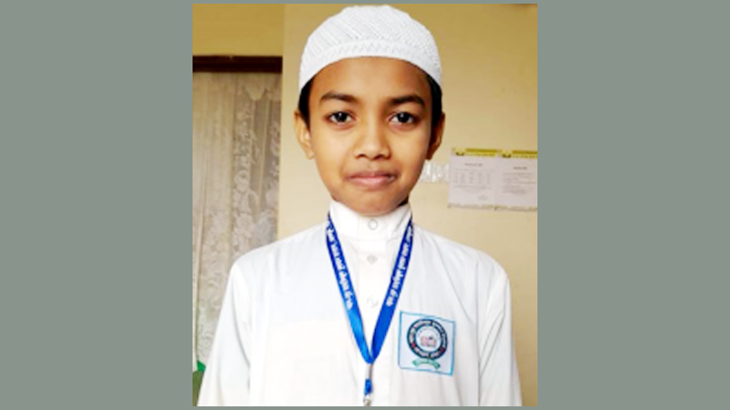 মাত্র ৫ মাসে পবিত্র কোরআনের হাফেজ হলো ৯ বছরের সিয়াম