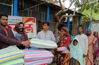 সরাইলে গরিবের বন্ধু যুব ফাউন্ডেশন উদ্যােগে শীতার্তদের মাঝে কম্বল বিতরণ