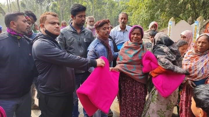 শীতে উষ্ণতার প্রলেপ দিতে ব্যাস্ত সময় পার করছেন কুষ্টিয়ার নব্য চেয়ারম্যান খোকন