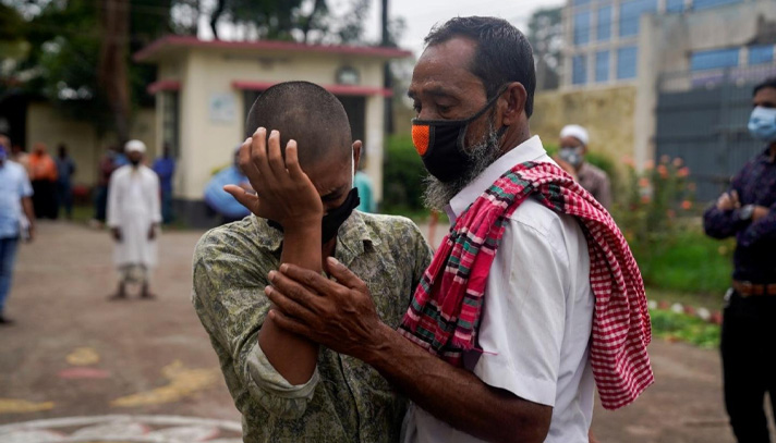 ২৪ ঘণ্টায় করোনা শনাক্ত ১০৮৮৮, মৃত্যু ৪