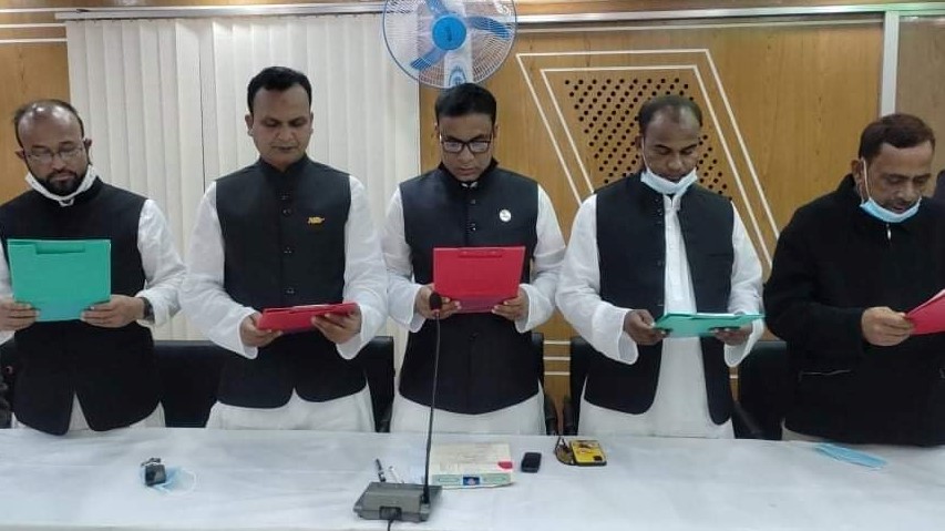 পঞ্চগড়ের আটোয়ারীতে নবনির্বাচিত ৫ ইউপি চেয়ারম্যান ও সদস্যদের শপথ গ্রহণ