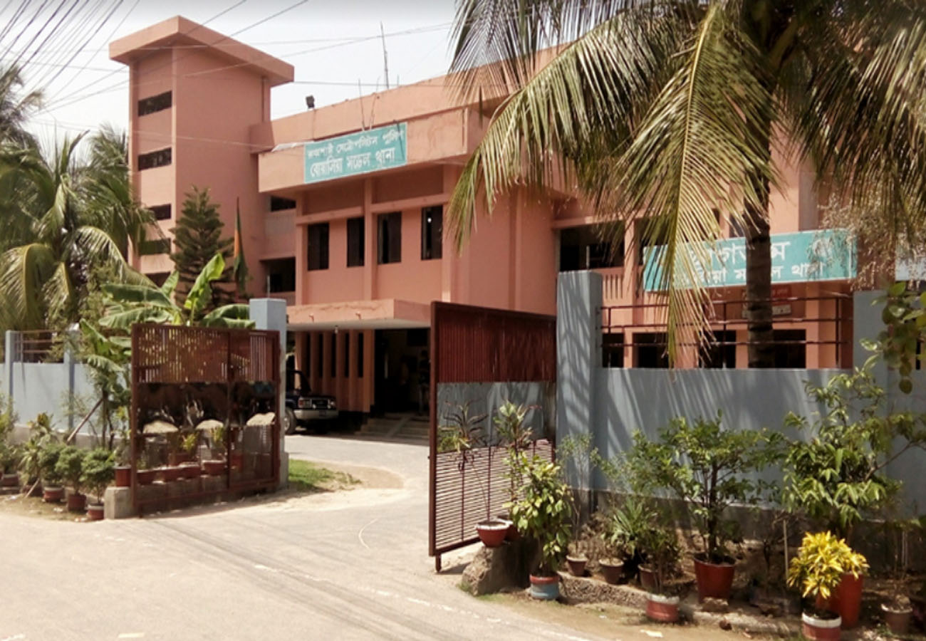 রাজশাহীতে ছিনতাইকারির হাতে পুলিশের ওয়াকিটকি, তদন্তে বিশেষজ্ঞ দল