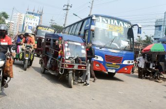 রাজশাহী-ঢাকা বাস চলাচল শুরু