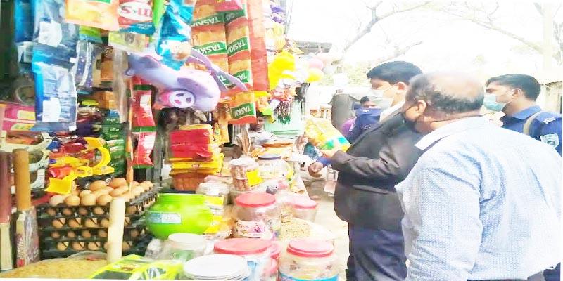 কুড়িগ্রামে তেলের বোতলের গায়ের মূল্য ঘষামাজায় ভোক্তা অধিকারের জরিমানা