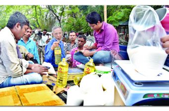 টিসিবির ডাল ও চিনির দাম কেজিতে ৫ টাকা বাড়ল