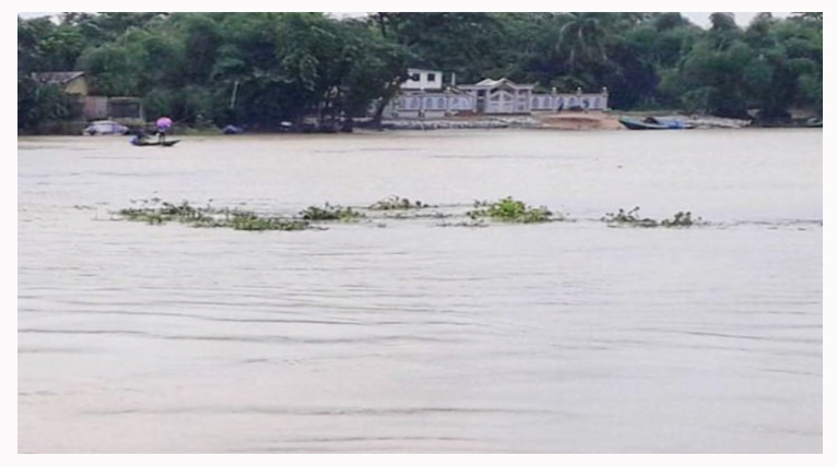 সুরমা নদীর পানি বিপৎসীমার ওপরে, বন্যার আশঙ্কা