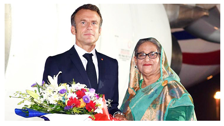 প্রধানমন্ত্রীর কার্যালয়ে ফরাসি প্রেসিডেন্ট ইমানুয়েল ম্যাক্রোঁ