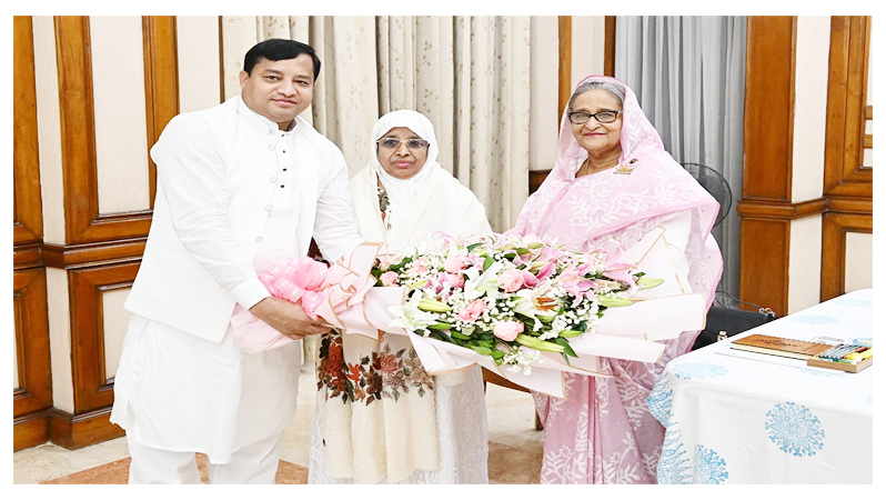 প্রধানমন্ত্রীর সঙ্গে গাজীপুর সিটি মেয়রের সাক্ষাৎ