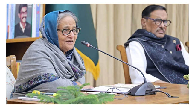 অবৈধ মজুদদারি, চাঁদাবাজি বন্ধ করতে হবে: প্রধানমন্ত্রী