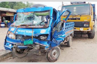 গাজীপুর শ্রীপুরে ট্রাকের পেছনে পিকআপের ধাক্কায় নিহত ২