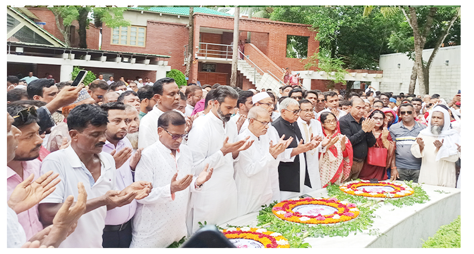 বঙ্গবন্ধুর মাজারে বাগেরহাটের জনপ্রতিনিধিদের পুষ্পস্থাপক অর্পণ