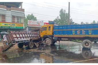 কুড়িগ্রামে প্রায় লক্ষাধিক মানুষ পানিবন্দী, বন্যা পরিস্থিতির আরো অবনতির আশঙ্কা!