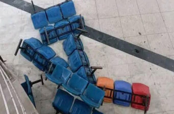 ট্রেন চলাচল বন্ধ থাকায় রাজশাহী স্টেশন ভাঙচুর করলেন ক্ষুব্ধ যাত্রীরা
