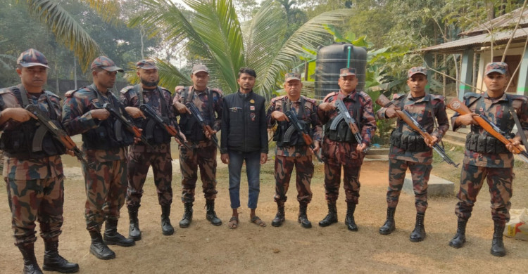 মৌলভীবাজারে চোরাচালান ও মানব পাচারকারী চক্রের সদস্য ভারতীয় নাগরিক আটক