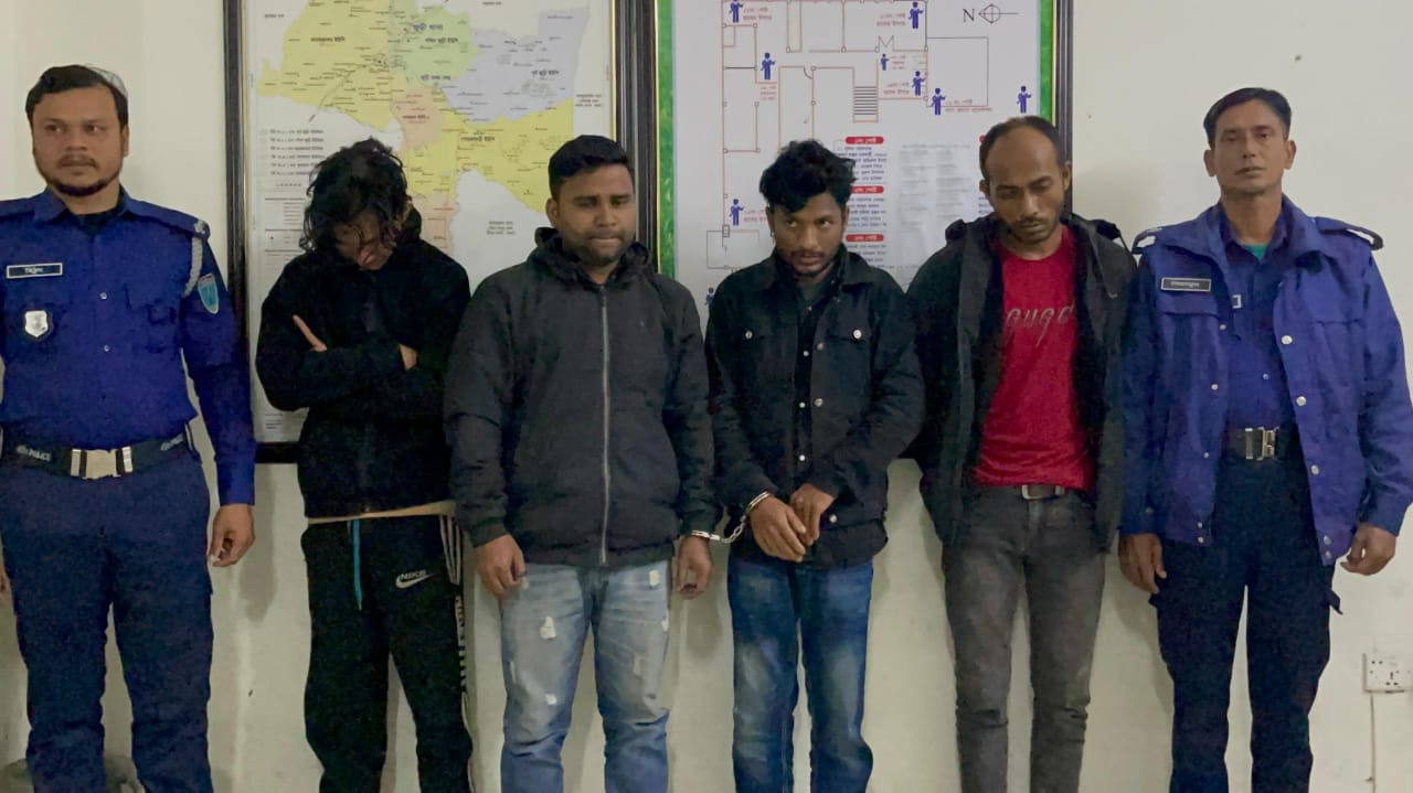 মৌলভীবাজারের জুড়ীতে চুরি হওয়া মোটরসাইকেল উদ্ধার, গ্রেফতার ৪
