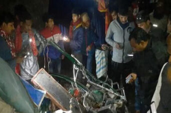 রাজশাহীতে বাসের চাপায় অটোরিকশার দুই যাত্রী নিহত