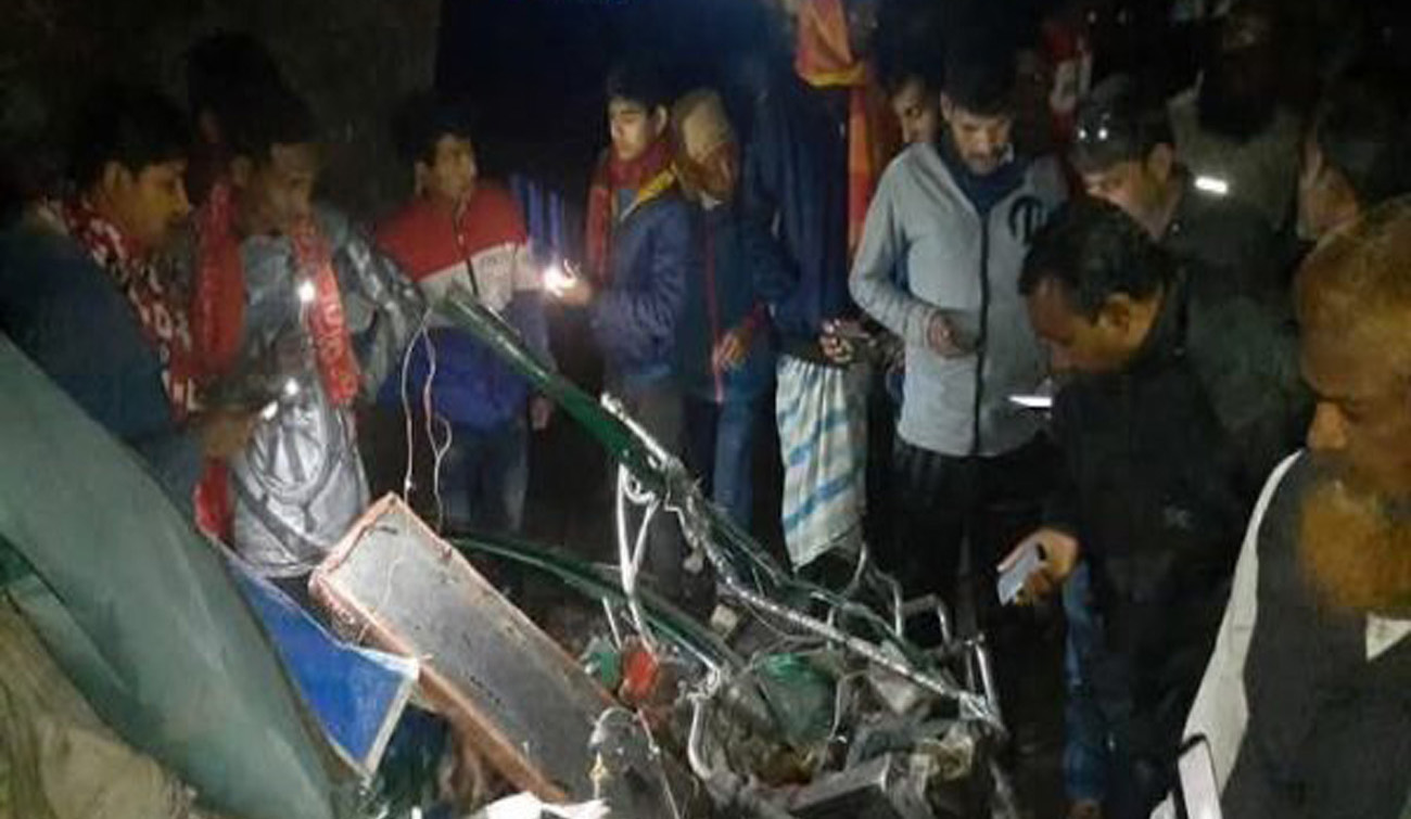 রাজশাহীতে বাসের চাপায় অটোরিকশার দুই যাত্রী নিহত