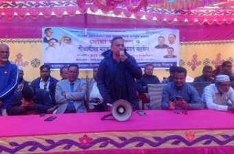 বেগম খালেদা জিয়ার রোগমুক্তি কামনায় কাজিপুরে শীতার্তদের মাঝে কম্বল বিতরণ