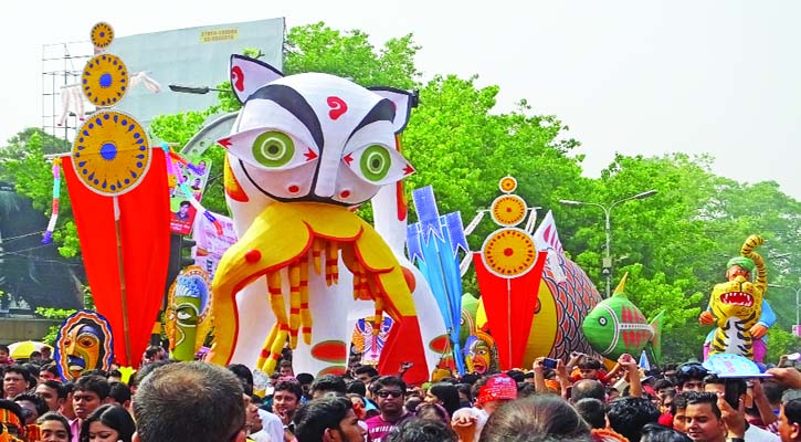বাংলা নববর্ষে ‘মঙ্গল শোভাযাত্রা’ থেকে ‘বর্ষবরণ আনন্দ শোভাযাত্রা’