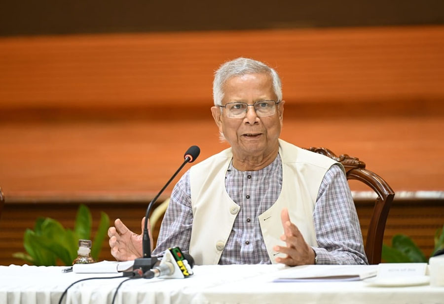 যখনই সিদ্ধান্ত নেবেন, ঐকমত্যের ভিত্তিতেই সিদ্ধান্ত নেবেন : প্রধান উপদেষ্টা