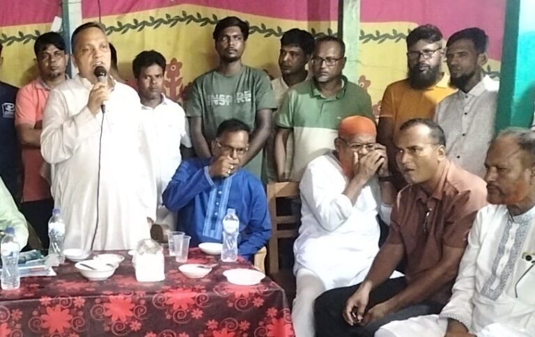 আমরা সকল ধর্মের মানুষ মিলেমিশে সম্প্রীতির মাধ্যমে বাস করি