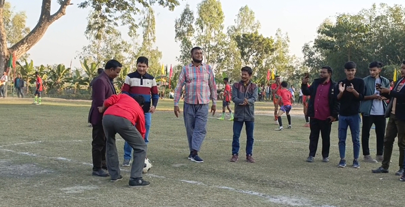 লালমনিরহাটে অনুষ্ঠিত হচ্ছে মাদকবিরোধী আন্তজেলা ফুটবল টুর্নামেন্ট