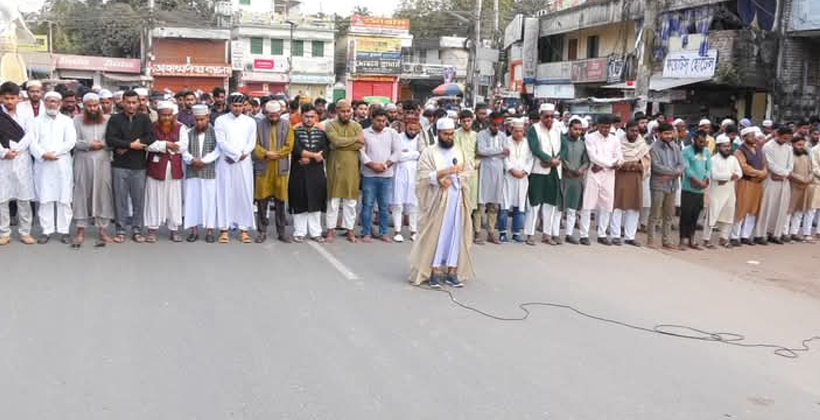 ঝিনাইদহে শরীফ ওসমান হাদীর গায়েবানা জানাযা ও বিক্ষোভ
