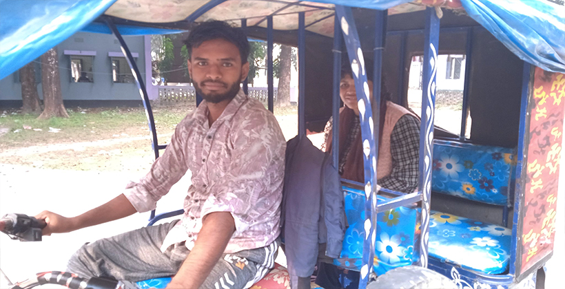ঠাকুরগাঁও সরকারি কলেজের ডিগ্রি প্রথম বর্ষের শিক্ষার্থী তৈয়বুর রহমানের জীবন যুদ্ধ