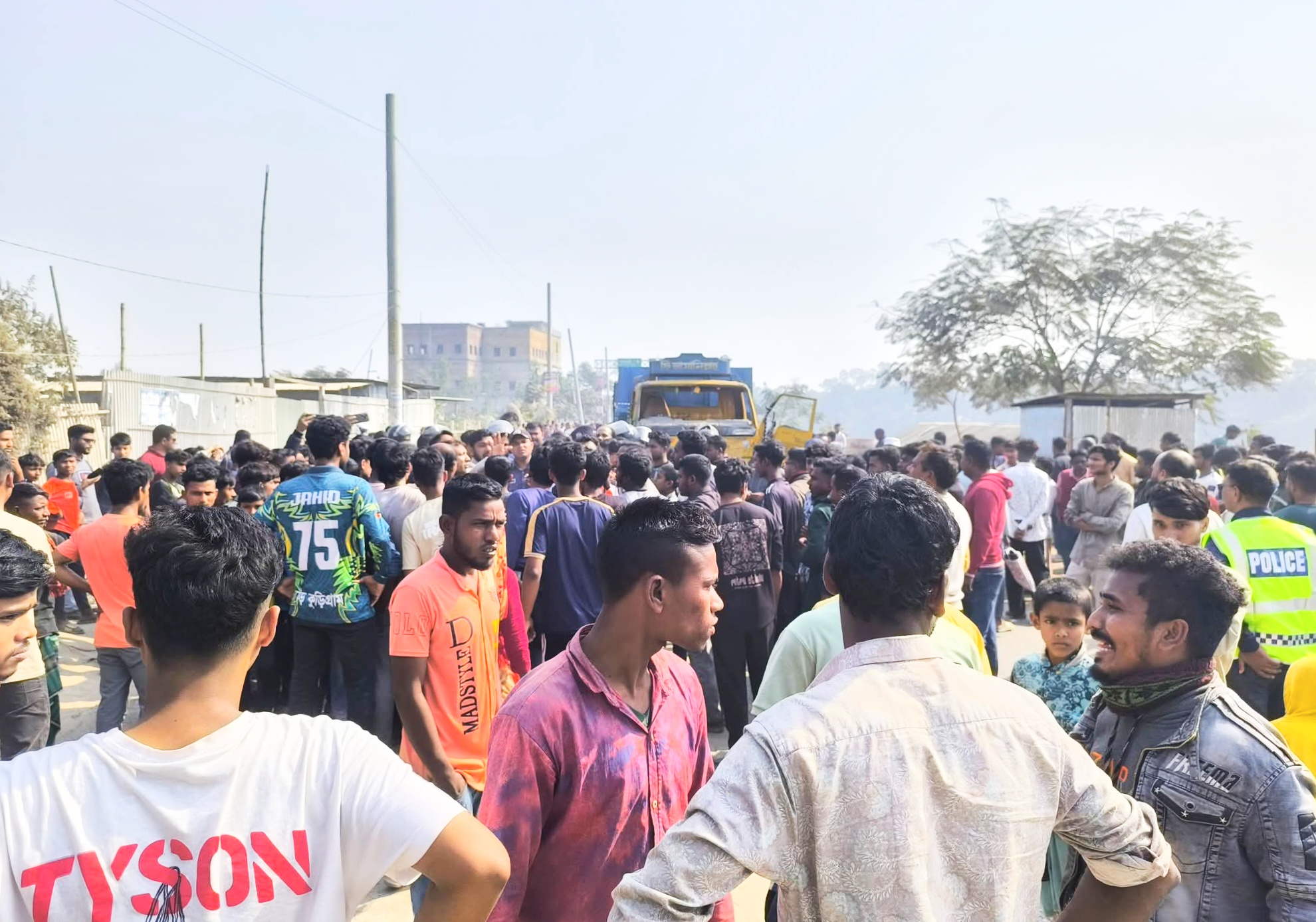কুড়িগ্রামে ট্রাক ও মোটরসাইকেল মুখোমুখি সংঘর্ষে নিহত ১