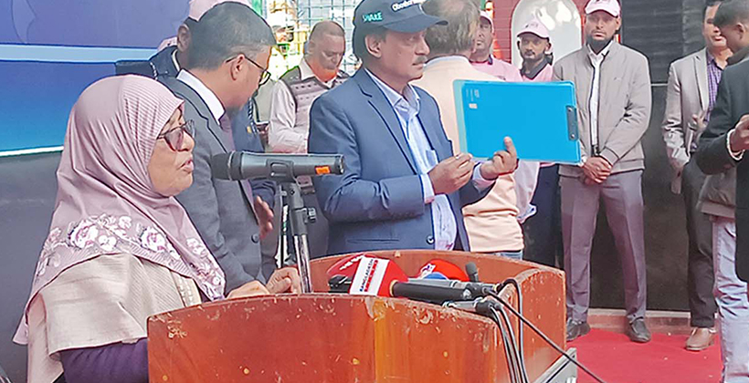 আমরা কোনো দলের না, আমরা শুধু মানুষকে সচেতন করবো : স্বাস্থ্য উপদেষ্টা