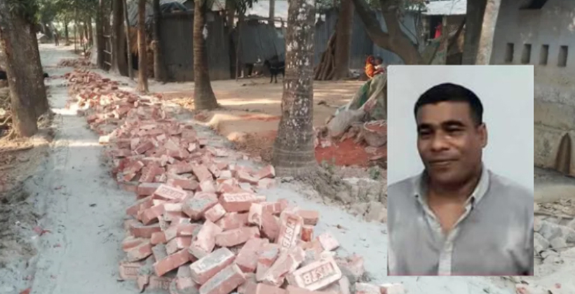 যশোরের শার্শায় সন্ত্রাসী ডাবলুর তাণ্ডব, চাঁদা না পেয়ে তুলে ফেললো সড়কের ইট