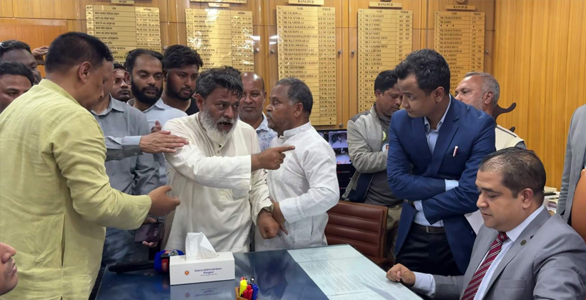 রংপুর ডিসিকে আঙুল উঁচিয়ে শাসালেন বিএনপির পরাজিত প্রার্থী