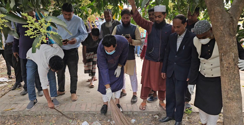 মাসব্যাপী পরিষ্কার-পরিচ্ছন্নতা কর্মসূচির উদ্বোধন করলেন এমপি শেখ মনজুরুল হক রাহাদ