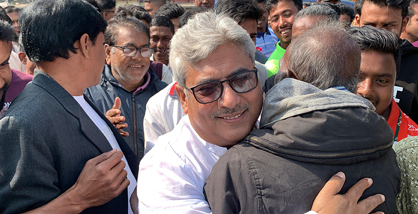 পবা-মোহনপুরের মানুষের ভালোবাসায় সিক্ত মিলন
